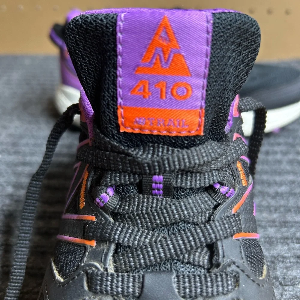 New Balance Black and Purple 410‎ Trail Running Shoe size 5D